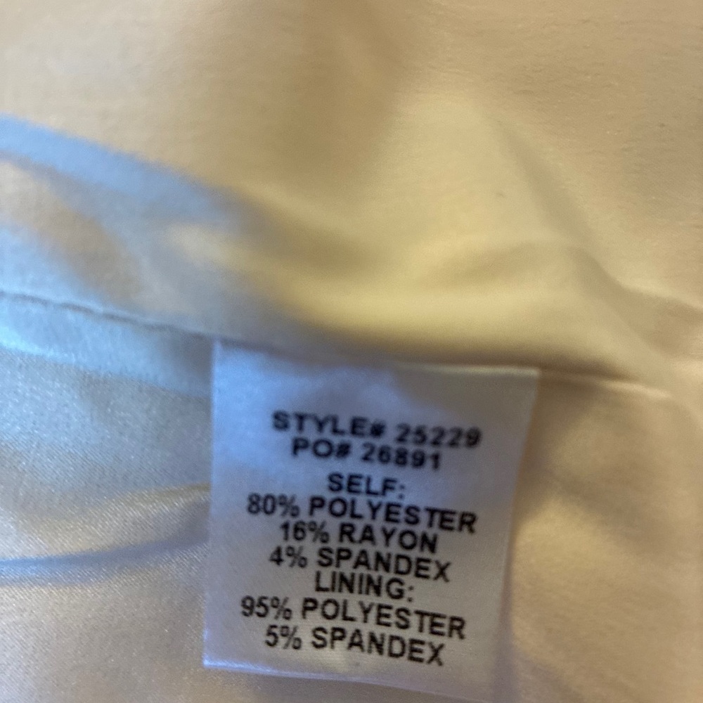 Women’s Off White Blazer - Picture 4 of 6